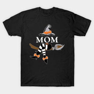 mom witch halloween T-Shirt